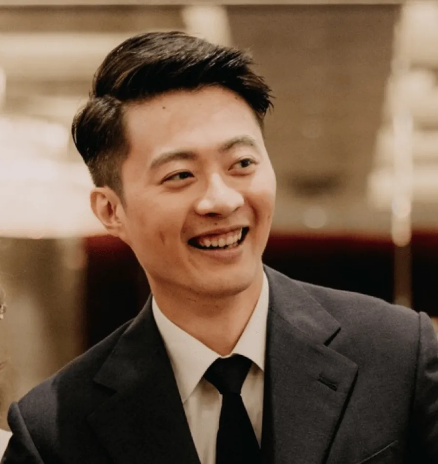 本文作者劉彥廷（Ernie Liu）的人像照，潤謙科技 co-founder
